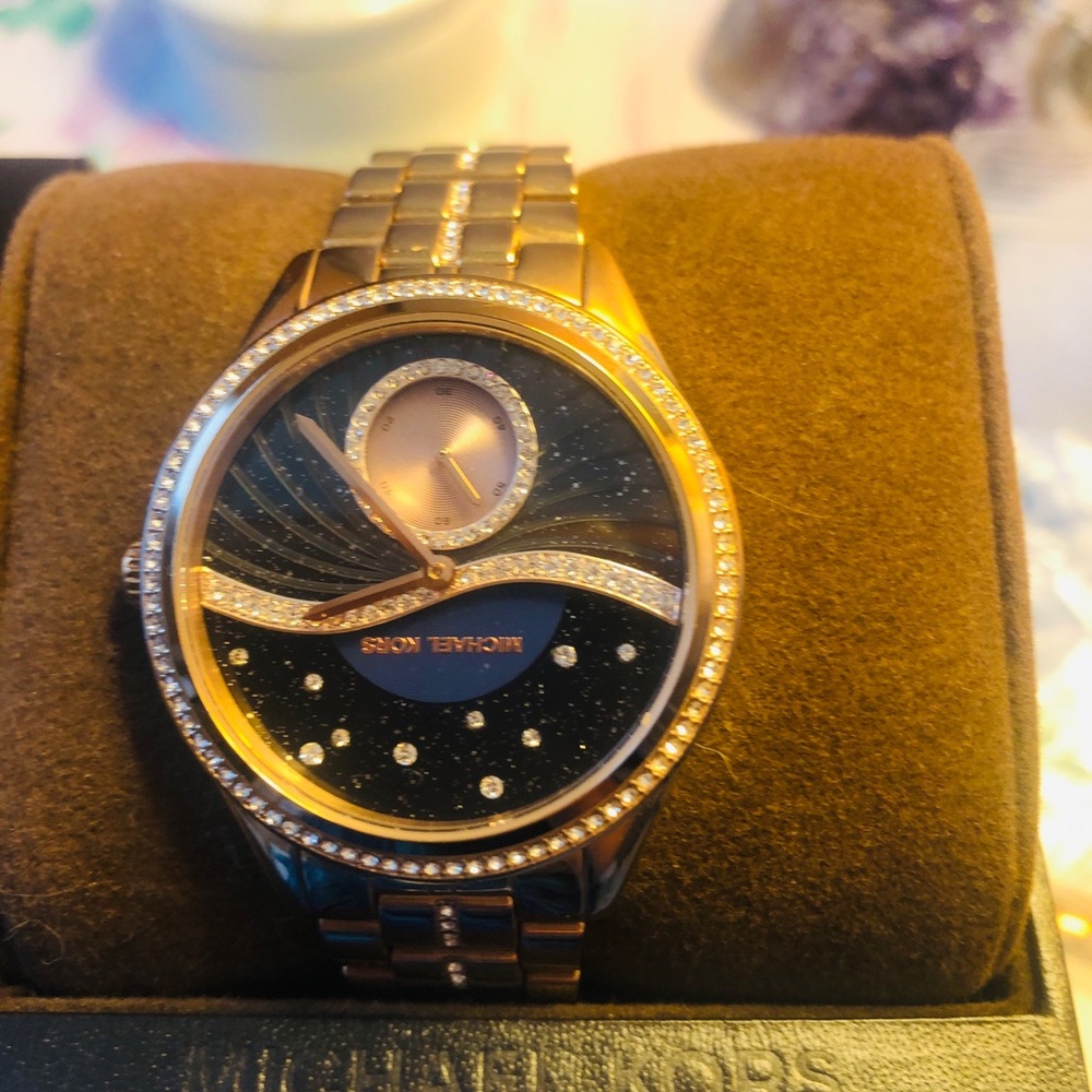 NWOT Michael Kors Lauryn Crystal Quartz Black Dial watch MK-3723 - Picture 6 of 14